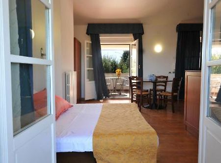 Holiday House Aurora Кортона Экстерьер фото